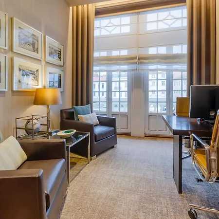 Turim Palace Hotell 4*
